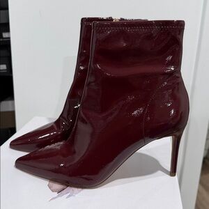 Jessica Simpson Women's  Semaja Berrylious Patent Booties Boots Shoes Size 8.5M